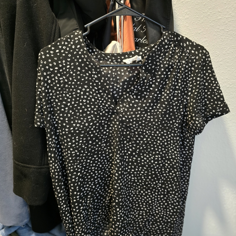 Olive & Oak Black and White Floral Blouse